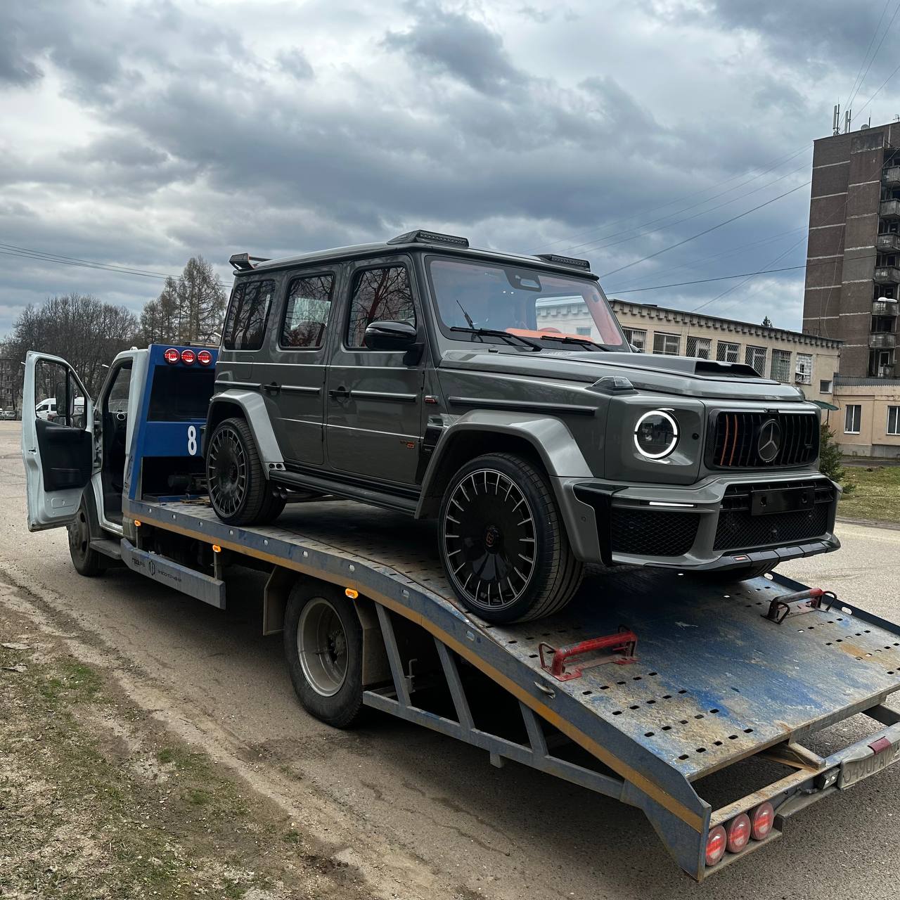 Перевозка премиального внедорожника